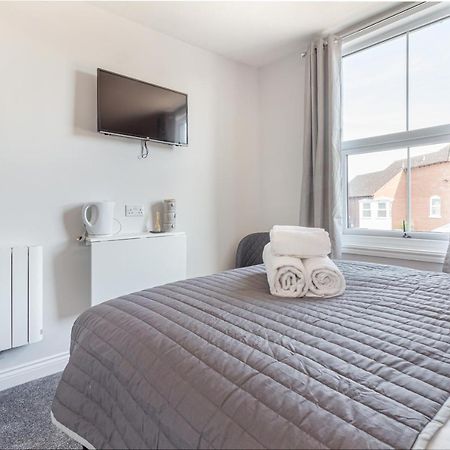 Host & Stay - The Bull Inn, 3 Double Rooms Fernhill Heath Exterior foto
