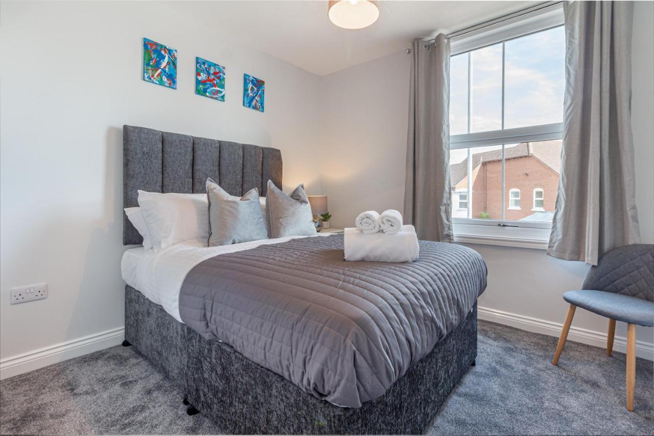 Host & Stay - The Bull Inn, 3 Double Rooms Fernhill Heath Exterior foto